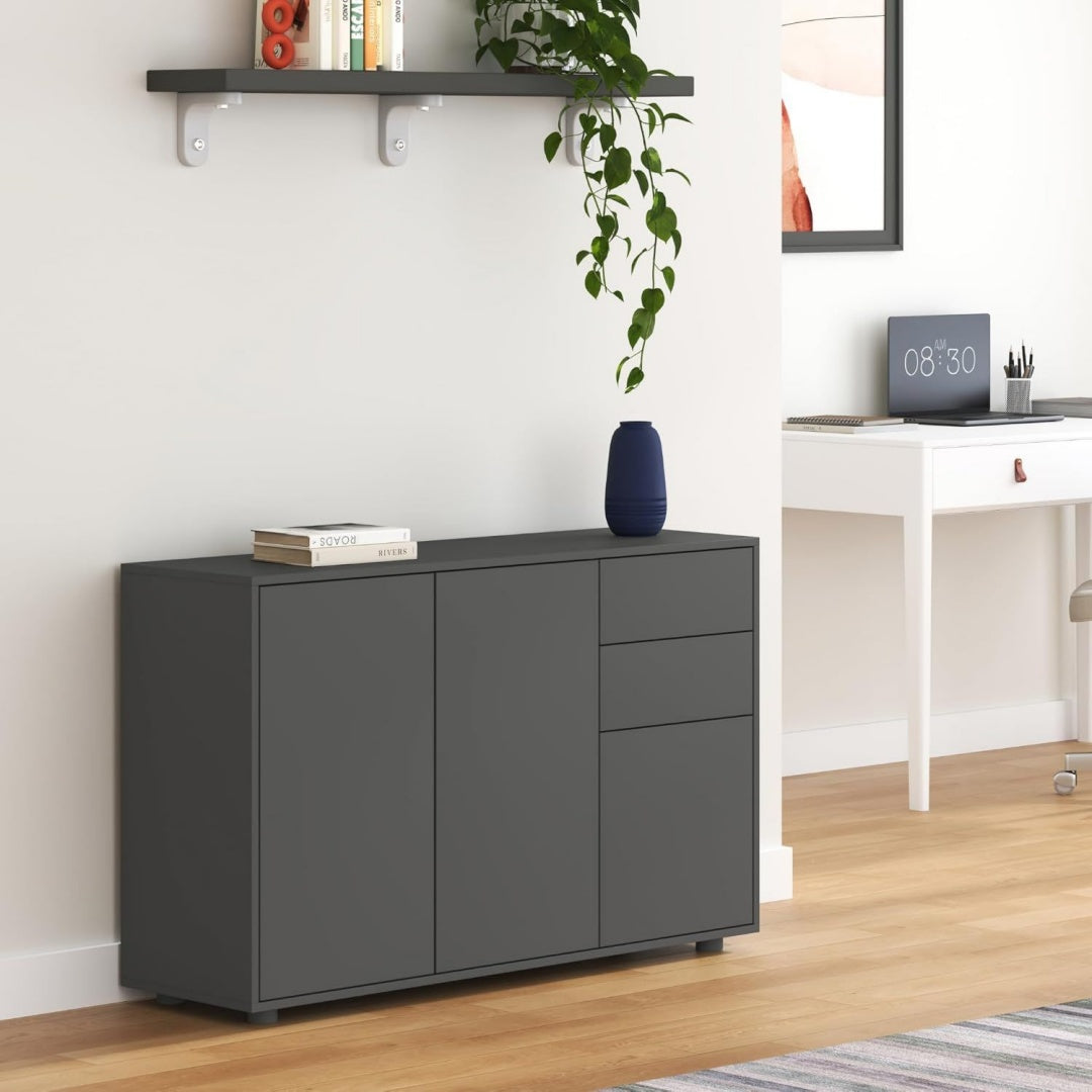 Commode gris avec 3 portes et 2 tiroirs et grand espace de rangement